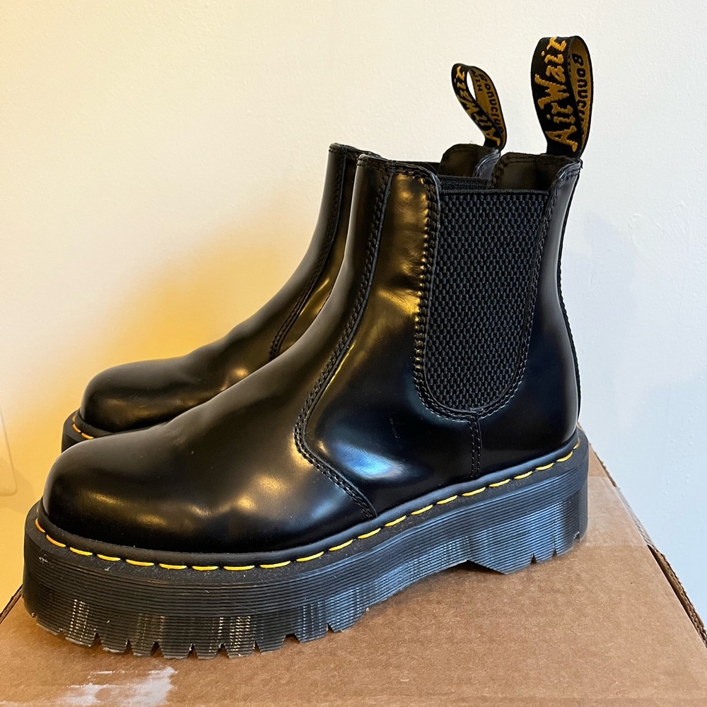 Dr. Martens 2976 Quad Platform Chelsea Boots